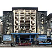Kampot's Old Cinema by Asienreisender